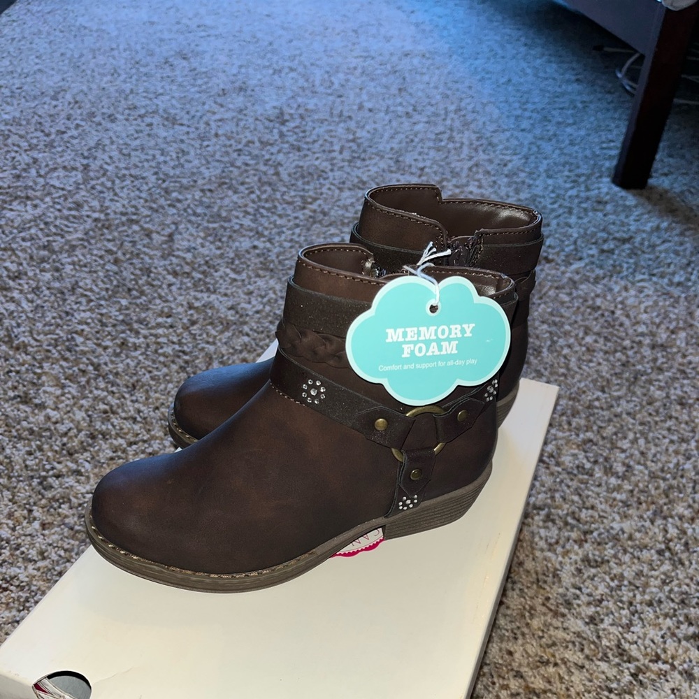 Brand new in box girls boots - size 12 - brown leather memory foam